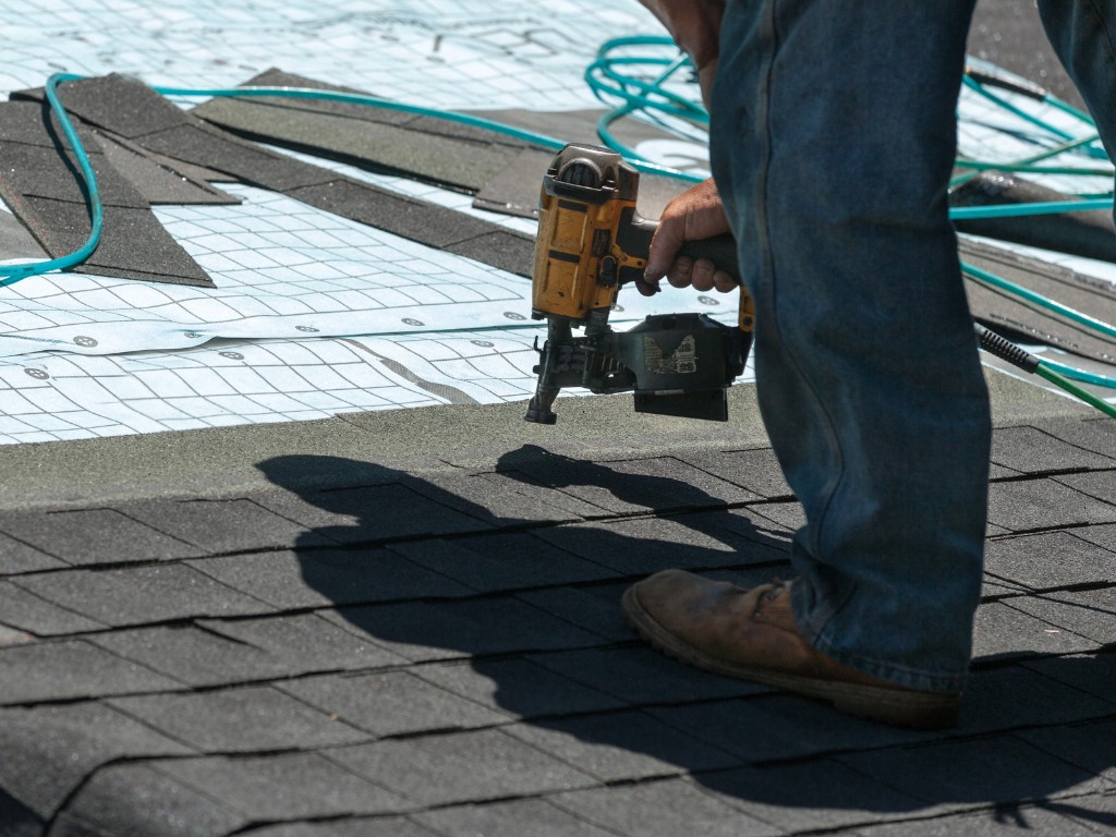 Affordable Roof Replacement Solutions: Finding the Best Residential Roof Replacement Contractors in Fullerton